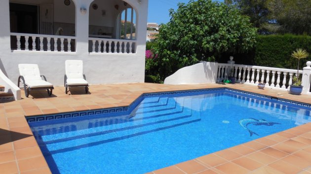 Resale - Villa -
Jávea - Cansalades