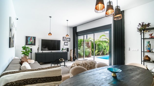 Resale - Villa -
Algorfa - La finca Golf