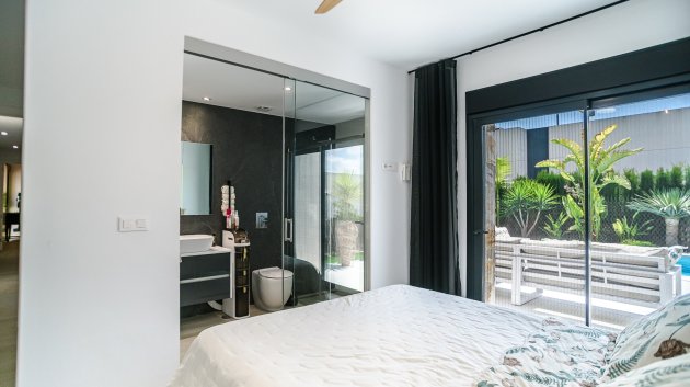 Resale - Villa -
Algorfa - La finca Golf