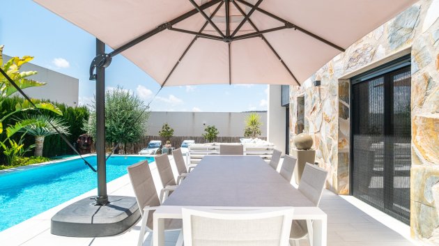 Resale - Villa -
Algorfa - La finca Golf