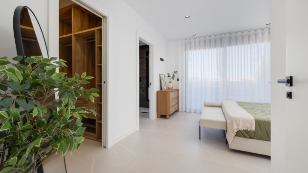 Obra nueva - Chalets -
Torrevieja