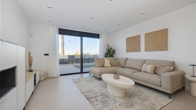 Obra nueva - Chalets -
Torrevieja