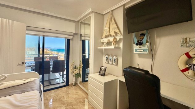 Reventa - Apartamentos -
Torrevieja - La Mata