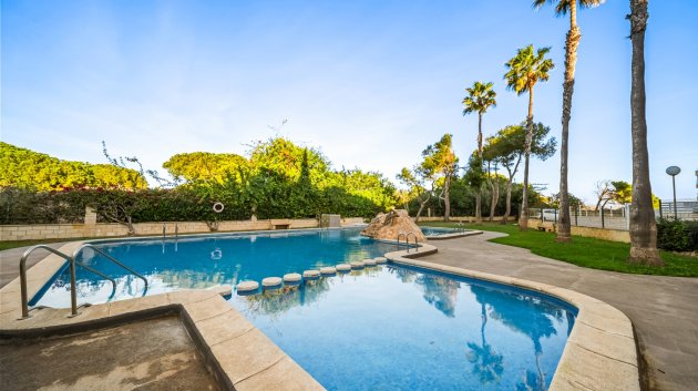 Reventa - Apartamentos -
Torrevieja - La Mata