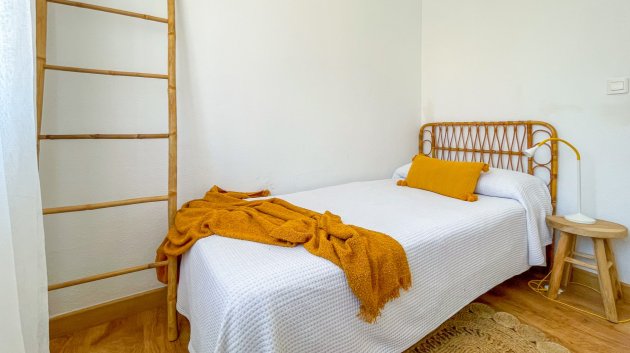 Reventa - Adosado -
Orihuela Costa - Playa Flamenca