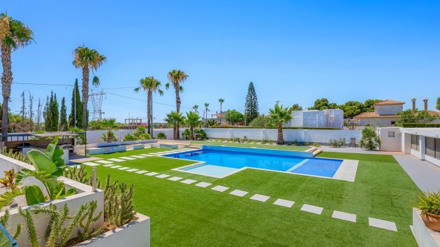 Reventa - Chalets -
Los Montesinos - La Herrada