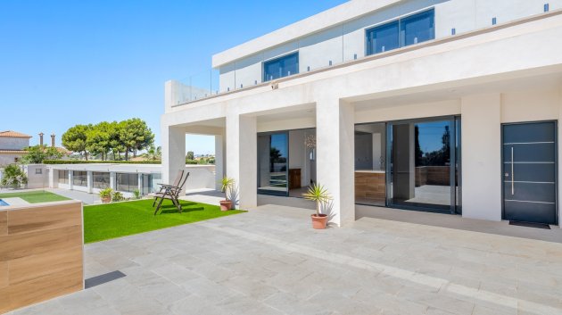 Reventa - Chalets -
Los Montesinos - La Herrada