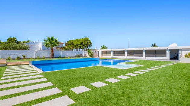 Reventa - Chalets -
Los Montesinos - La Herrada
