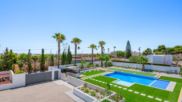 Reventa - Chalets -
Los Montesinos - La Herrada