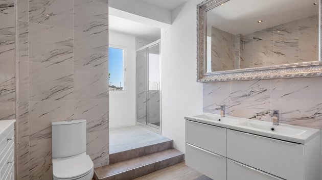 Reventa - Chalets -
Los Montesinos - La Herrada