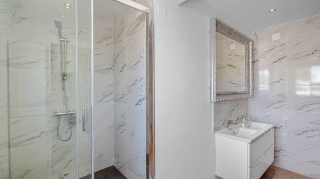 Reventa - Chalets -
Los Montesinos - La Herrada