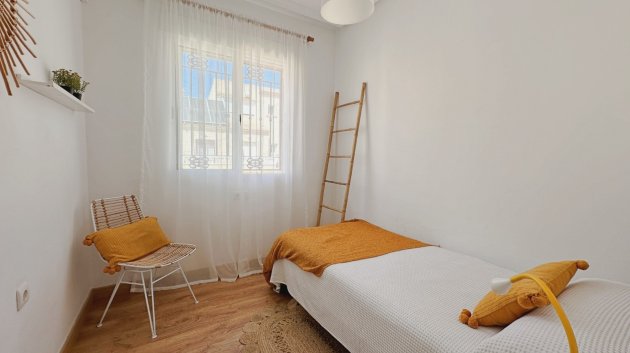 Reventa - Adosado -
Orihuela Costa - La Zenia