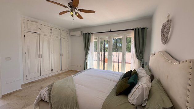 Reventa - Chalets -
Orihuela Costa - Costa Blanca