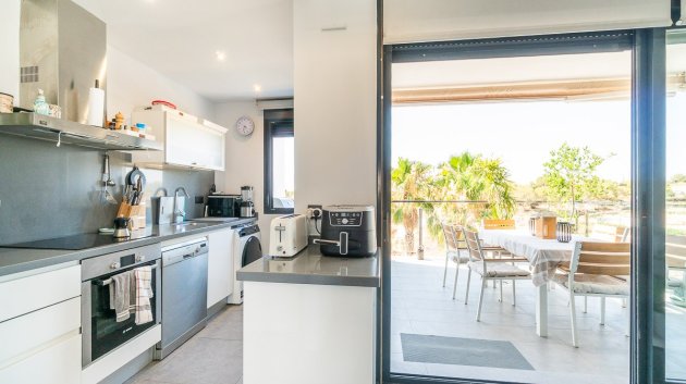 Reventa - Apartamentos -
Villamartín - La fuente