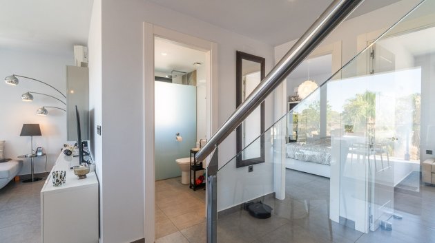 Reventa - Apartamentos -
Villamartín - La fuente