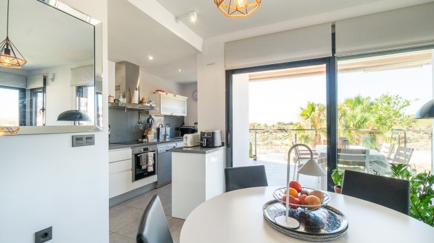 Reventa - Apartamentos -
Villamartín - La fuente