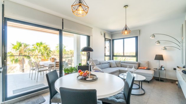 Reventa - Apartamentos -
Villamartín - La fuente