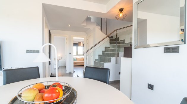 Reventa - Apartamentos -
Villamartín - La fuente