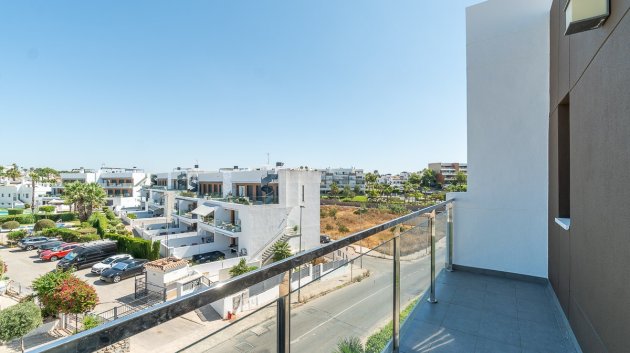 Reventa - Apartamentos -
Villamartín - La fuente