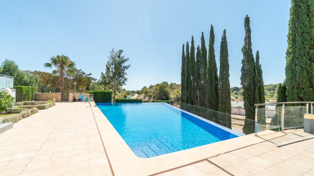 Reventa - Apartamentos -
Villamartín - La fuente