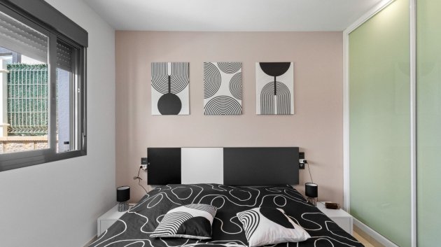 Reventa - Apartamentos -
Torrevieja - Punta Prima