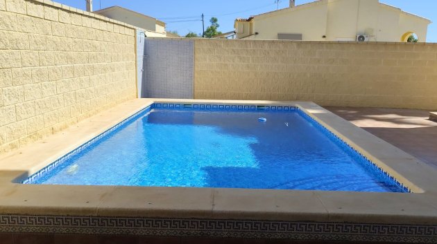 Resale - Villa -
San Fulgencio - La Marina