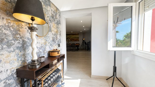Resale - Apartments -
Altaona Golf and Country Village - Altaona Golf - Country Village