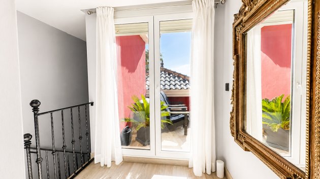 Resale - Apartments -
Altaona Golf and Country Village - Altaona Golf - Country Village