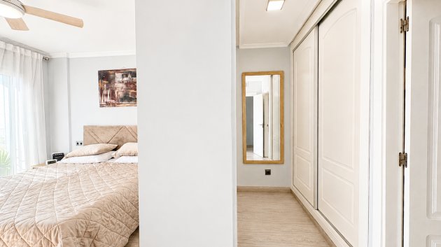 Resale - Apartments -
Altaona Golf and Country Village - Altaona Golf - Country Village