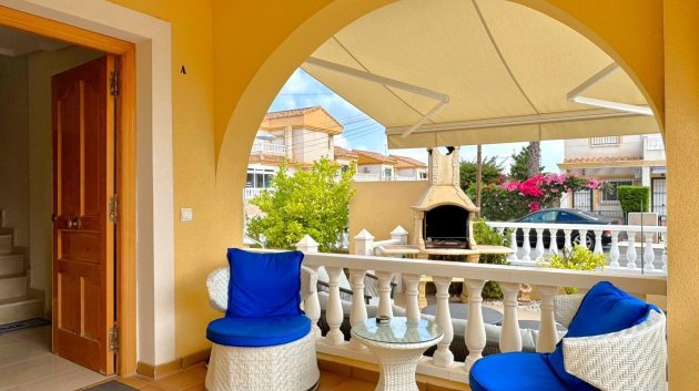 Resale - Villa -
Orihuela Costa - Villamartín