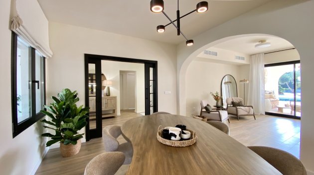 Reventa - Chalets -
Cabo Roig