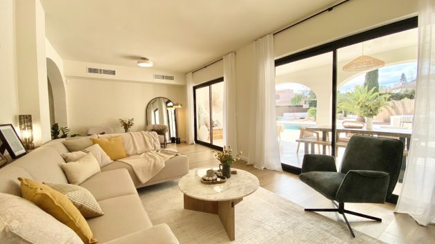 Reventa - Chalets -
Cabo Roig