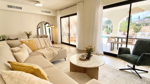 Reventa - Chalets -
Cabo Roig