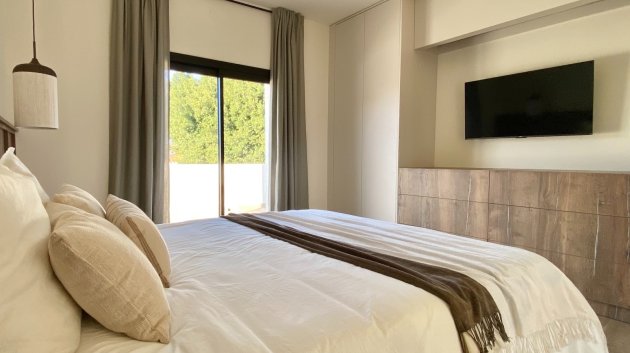 Reventa - Chalets -
Cabo Roig