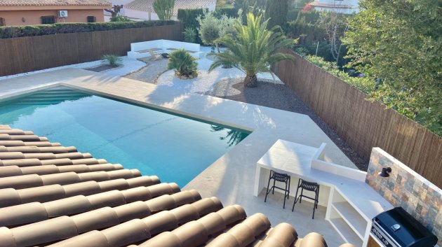 Reventa - Chalets -
Cabo Roig