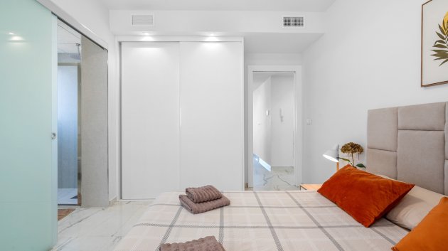 Resale - Apartments -
Orihuela Costa - Playa Flamenca