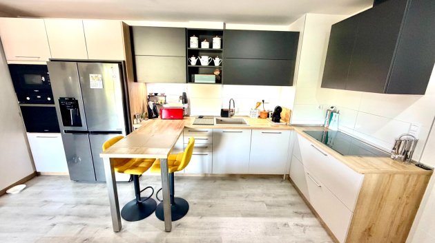 Resale - Apartments -
Orihuela Costa - La Zenia