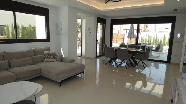 Reventa - Chalets -
Ciudad Quesada