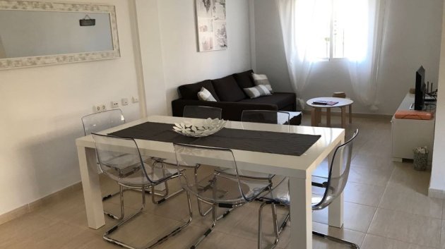Resale - Townhouse -
Ciudad Quesada - Doña Pepa