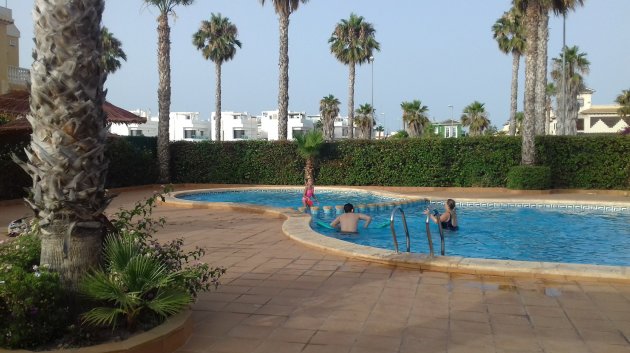 Resale - Townhouse -
Ciudad Quesada - Doña Pepa
