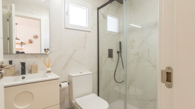 Resale - Townhouse -
Torrevieja - Lago Jardin