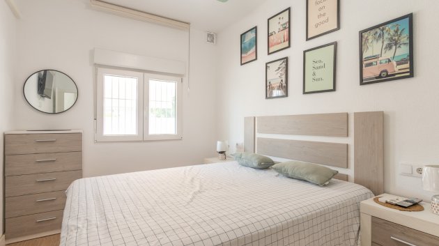 Resale - Townhouse -
Torrevieja - Lago Jardin
