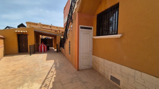 Resale - Villa -
Torrevieja - Costa Blanca