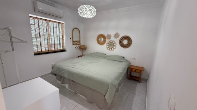 Resale - Villa -
Torrevieja - Costa Blanca
