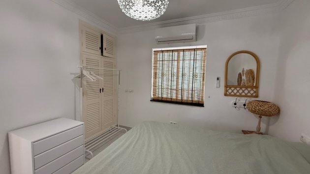 Resale - Villa -
Torrevieja - Costa Blanca