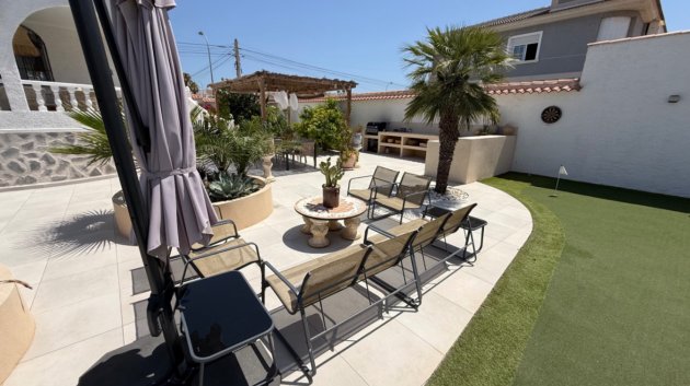 Resale - Villa -
Torrevieja - Costa Blanca