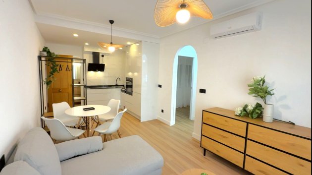 Resale - Apartments -
Torrevieja - Costa Blanca