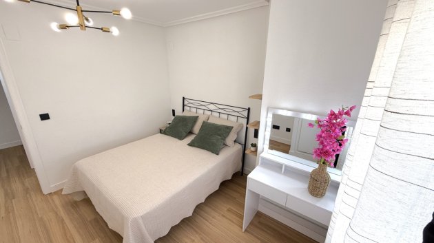 Resale - Apartments -
Torrevieja - Costa Blanca