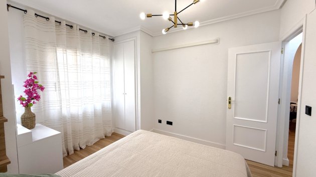 Resale - Apartments -
Torrevieja - Costa Blanca