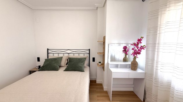 Resale - Apartments -
Torrevieja - Costa Blanca